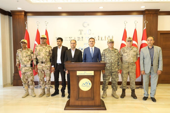 Urumiye Valisi Hakkari'de konsere katıldı 19