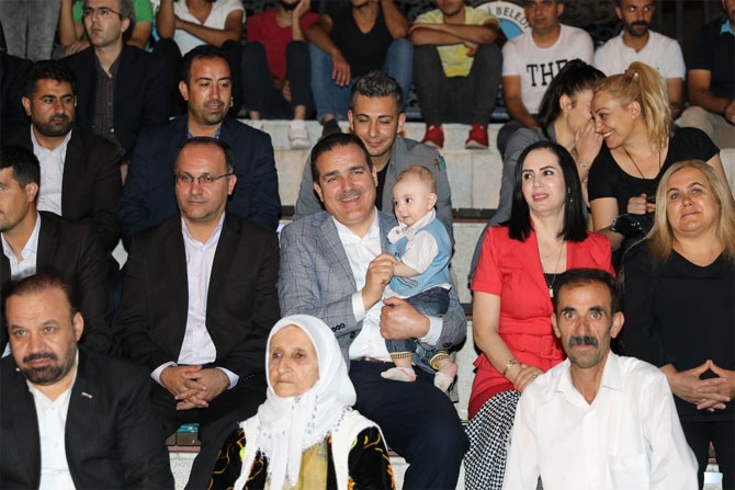 Urumiye Valisi Hakkari'de konsere katıldı 6
