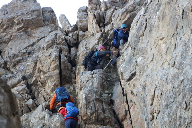 Hakkari Sümbül dağına böyle çıktılar 12