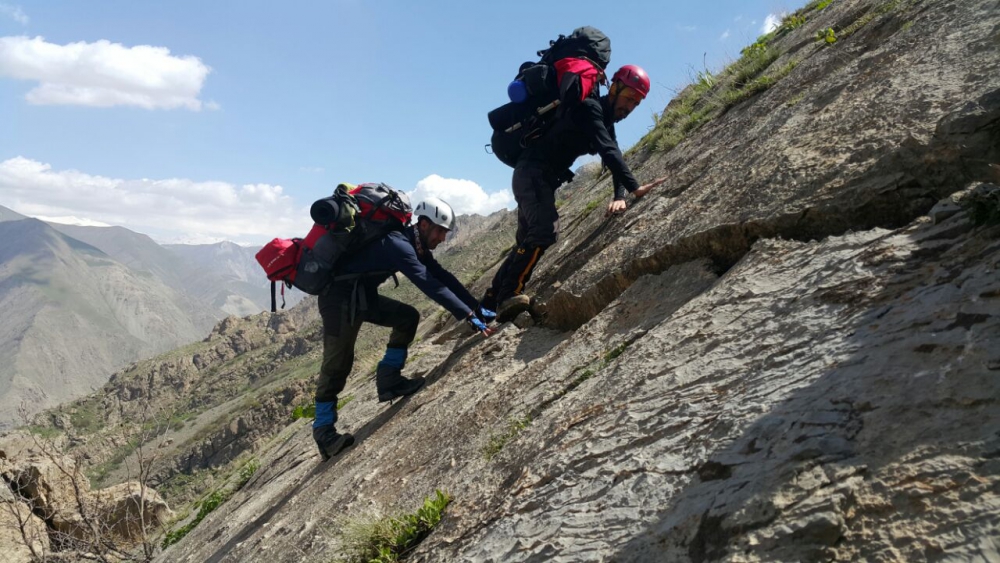Hakkari Sümbül dağına böyle çıktılar 17