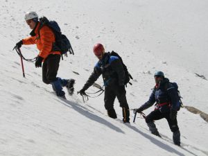 Hakkari Sümbül dağına böyle çıktılar