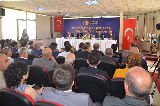 Ticaret Bakanı Pekcan Hakkari'de 17