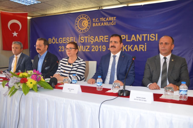 Ticaret Bakanı Pekcan Hakkari'de 3