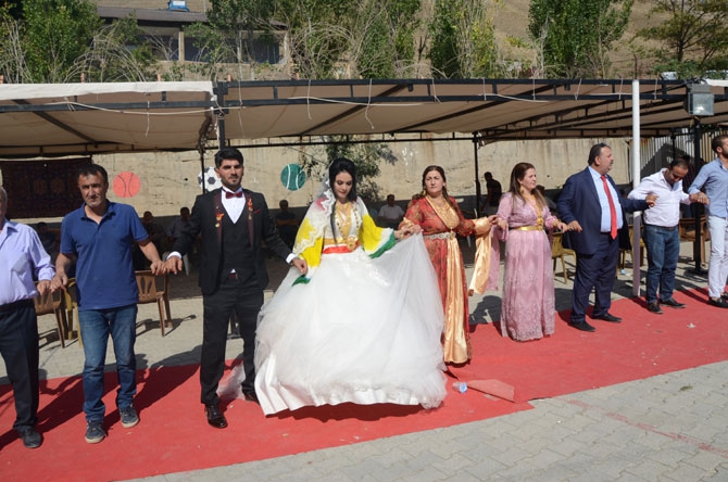 CHP'li Koparan'ın mutlu günü 15