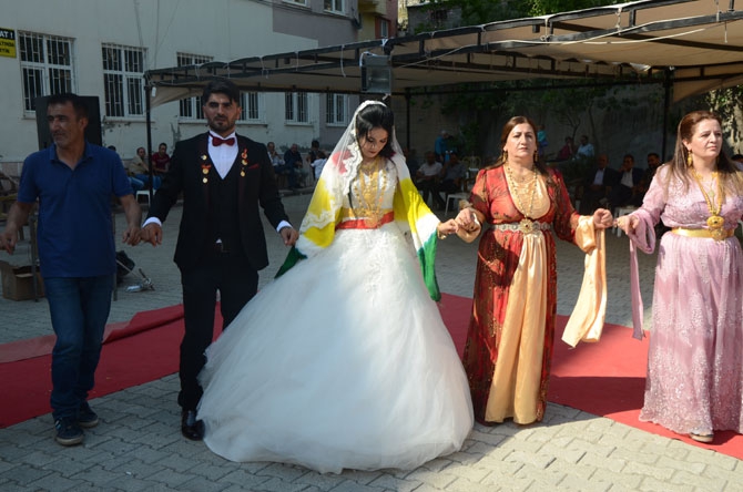 CHP'li Koparan'ın mutlu günü 42