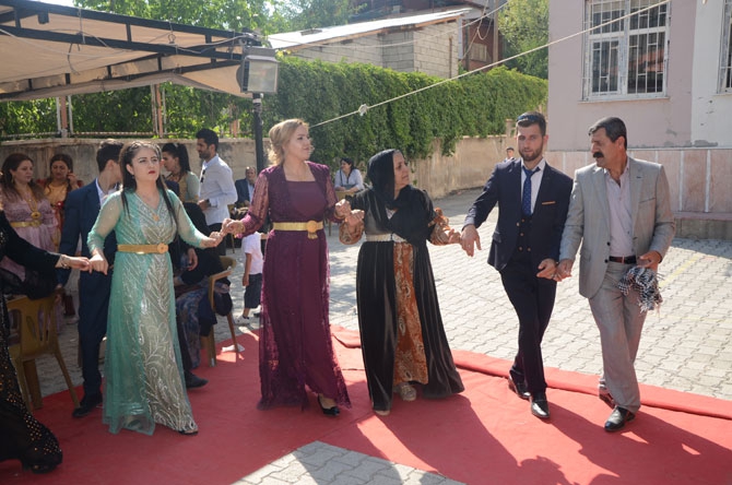 CHP'li Koparan'ın mutlu günü 52