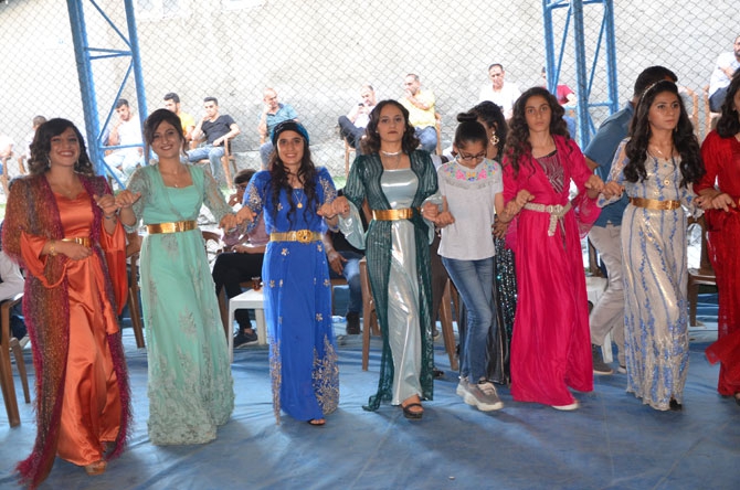 Ediş ailesinin mutlu günü! 15