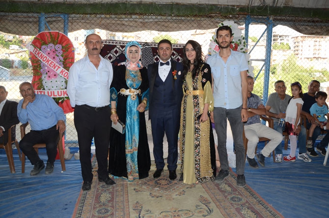 Ediş ailesinin mutlu günü! 25