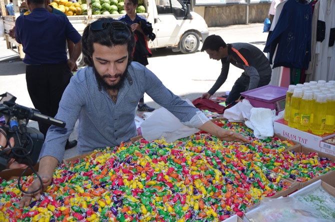 Hakkari’de bayram pazarı kuruldu! 16