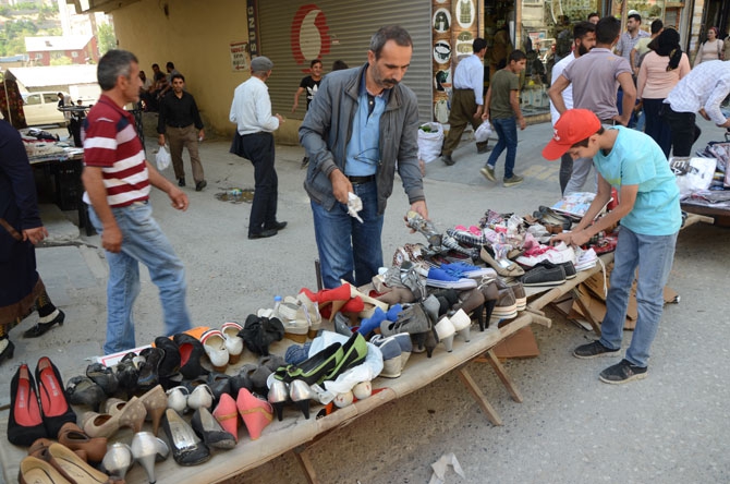 Hakkari’de bayram pazarı kuruldu! 6