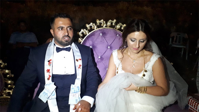 ABD'den Çukurca'ya gelin geldi 11