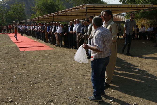 ABD'den Çukurca'ya gelin geldi 30