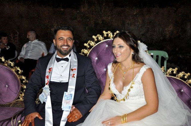 ABD'den Çukurca'ya gelin geldi 5