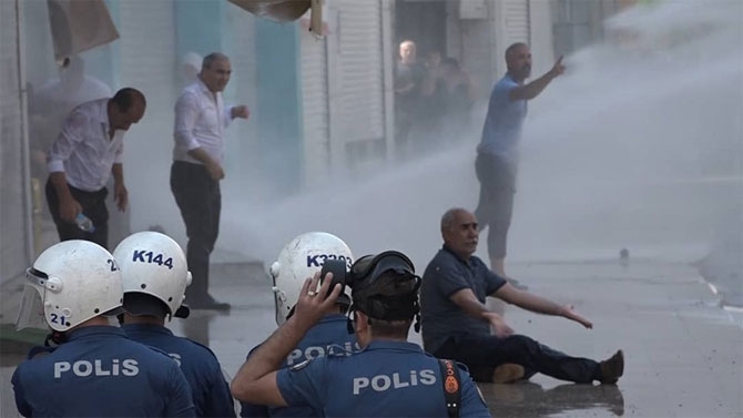 3 kentte kayyum protestoları 12