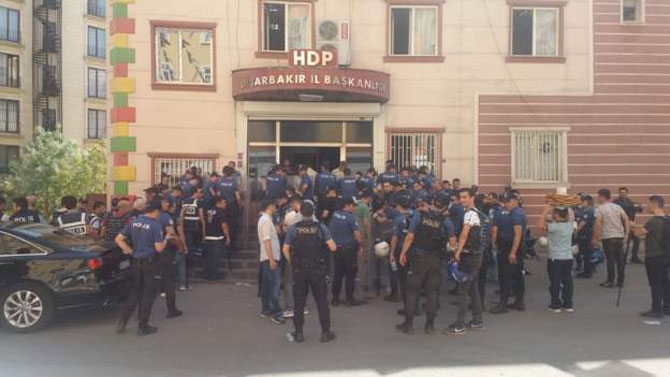 3 kentte kayyum protestoları 2