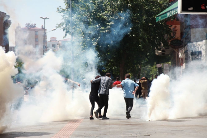 3 kentte kayyum protestoları 22
