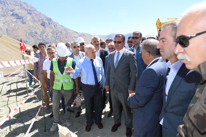 Hakkari üniversitesinin 2. Etabı başladı 4