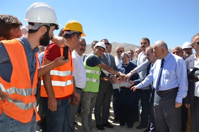 Hakkari üniversitesinin 2. Etabı başladı 5