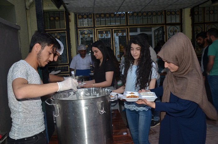 Hakkari'de Öğretmen ve Öğrenciler İftar Yemeğinde buluştu 1