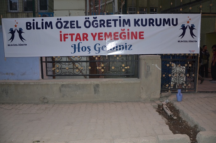 Hakkari'de Öğretmen ve Öğrenciler İftar Yemeğinde buluştu 18