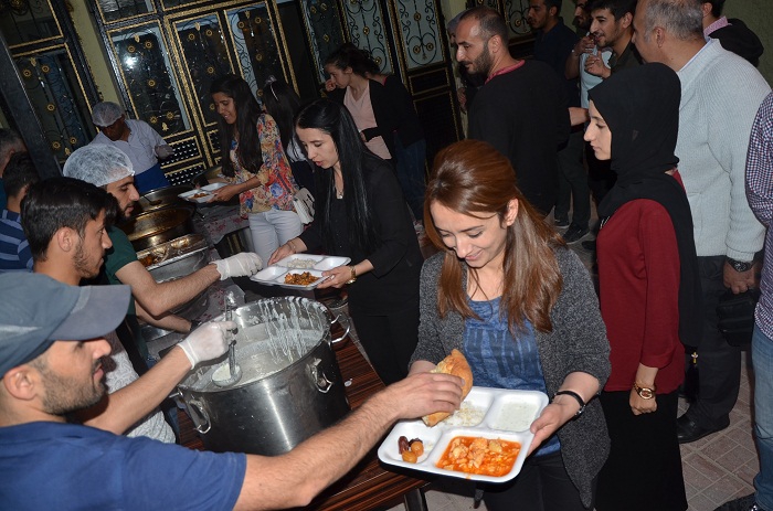 Hakkari'de Öğretmen ve Öğrenciler İftar Yemeğinde buluştu 4