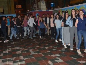 Hakkari'de Öğretmen ve Öğrenciler İftar Yemeğinde buluştu