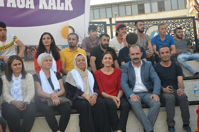 Hakkari’de ‘Barış şöleni’ 2