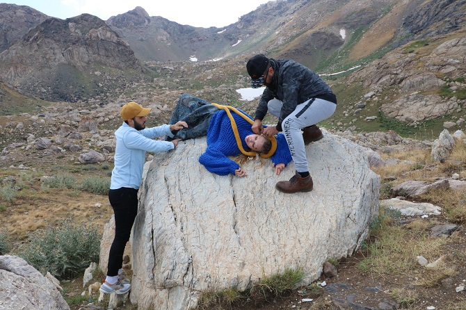 Hakkari'deki berçelan yaylası'nda moda çekimi 13