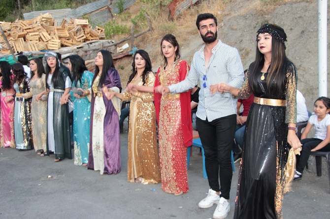 Arslan Ailesinni mutlu günü! 71