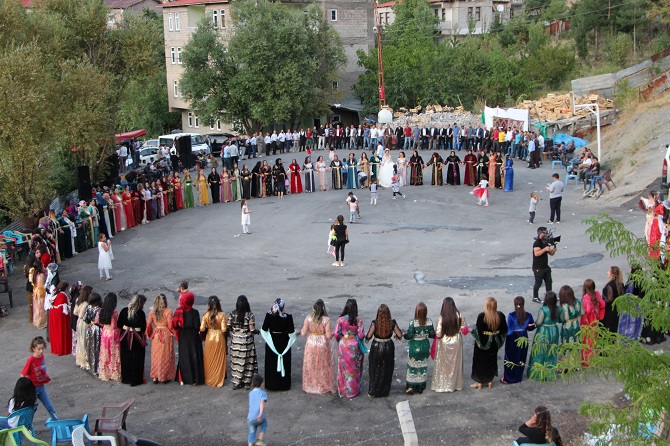 Arslan Ailesinni mutlu günü! 74