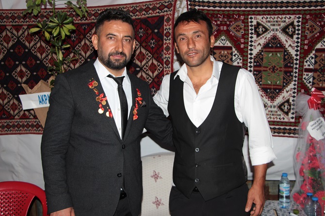 Arslan Ailesinni mutlu günü! 80