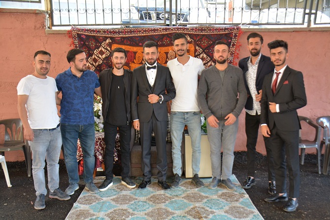 Kaya ailesinin mutlu günü! 14