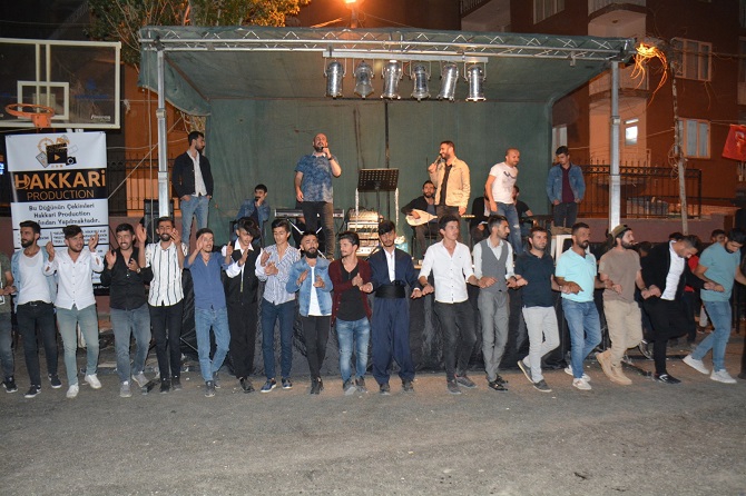 Kaya ailesinin mutlu günü! 17