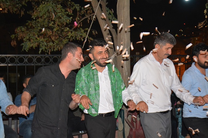 Kaya ailesinin mutlu günü! 22