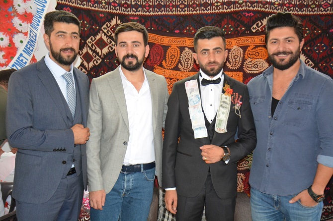 Kaya ailesinin mutlu günü! 25