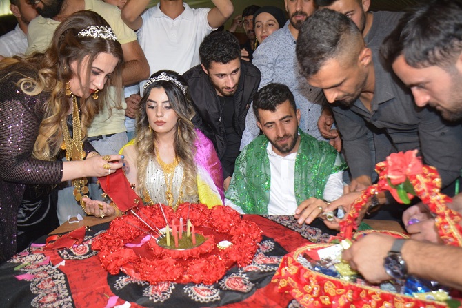 Kaya ailesinin mutlu günü! 27