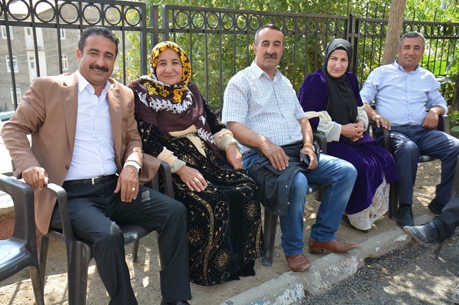 Kaya ailesinin mutlu günü! 28