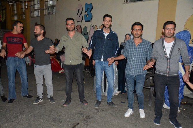 Kaya ailesinin mutlu günü! 31