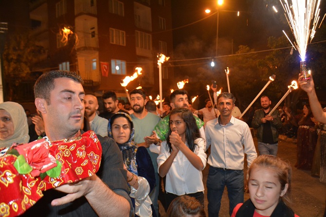 Kaya ailesinin mutlu günü! 33