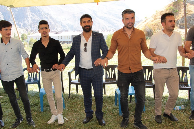 Arslan Ailesinin mutlu günü! 18