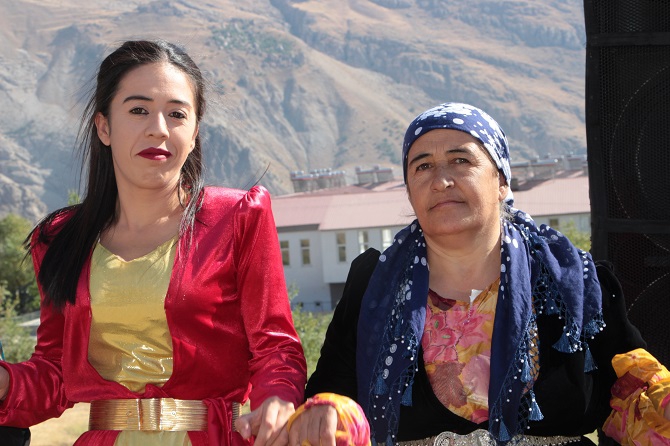 Arslan Ailesinin mutlu günü! 32