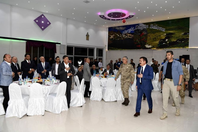 Hakkari Emniyet Müdürü Dilberoğlu veda etti! 1