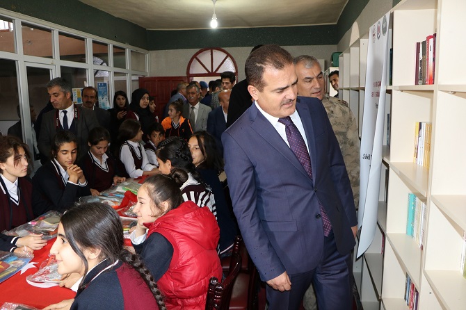 Hakkari'de Kütüphane, 112 çağrı merkezi ve park açılışı 10