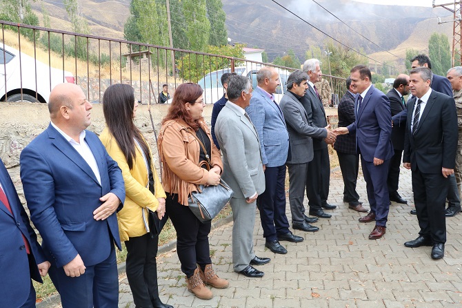Hakkari'de Kütüphane, 112 çağrı merkezi ve park açılışı 19