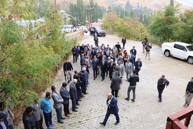 Hakkari'de Kütüphane, 112 çağrı merkezi ve park açılışı 21