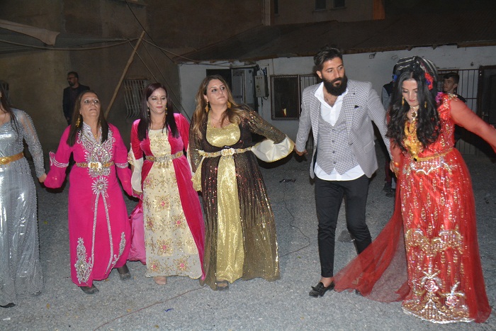 Önal Ailesinin mutlu günü! 25