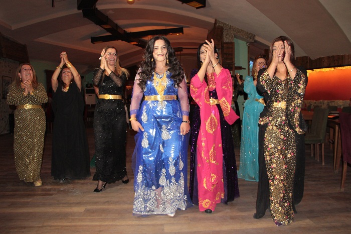 Önal Ailesinin mutlu günü! 37