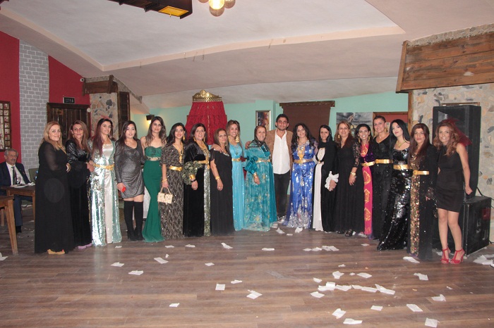 Önal Ailesinin mutlu günü! 54