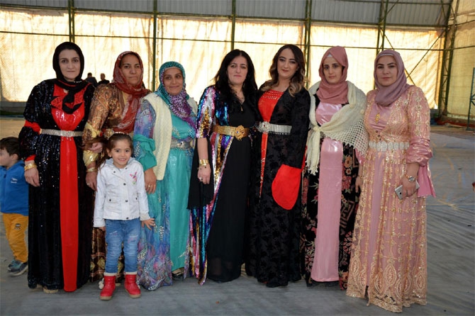 Selçuk ve Taş ailelerinin mutlu günü 3