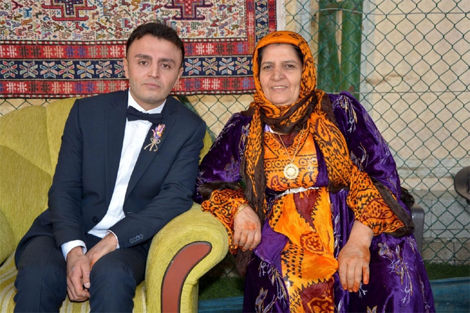 Selçuk ve Taş ailelerinin mutlu günü 4